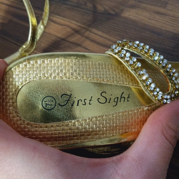 Fancy Women's Frist Sight Gold Heels - Picture 8 of 9